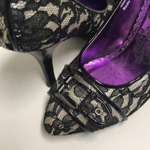 Naughty Monkey Silver & Black Lace Buckle Heels 7